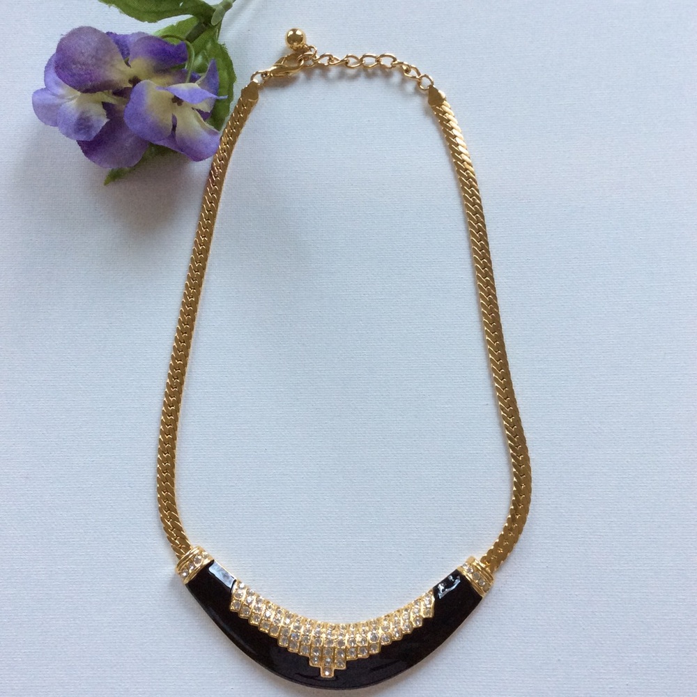 Park Lane Vintage NWOT Gorgeous Crystal Classy Necklace.